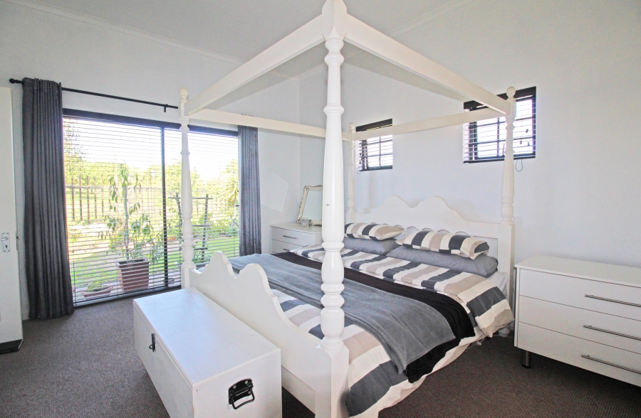 3 Bedroom Property for Sale in Country Club Western Cape